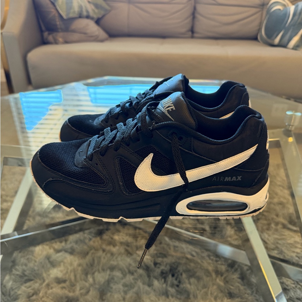 Size 10.5 - Nike Air Max Command Black White